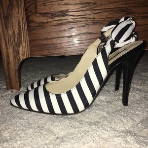 Sling back - b/w striped heels